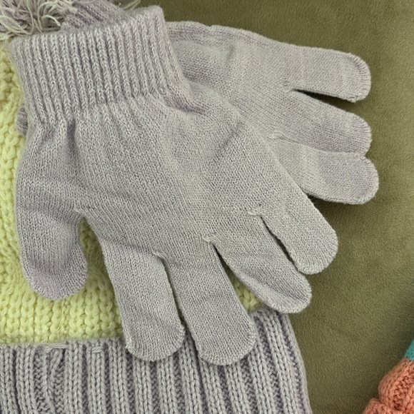 2 sets of Girls Disney Lined hats-Disney Princess Pink & Purple - Picture 12 of 17